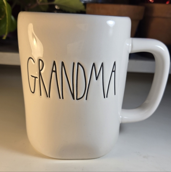 Rae Dunn Grandma Mug Cream White with Pink Interior 20 Ounces - Picture 5 of 6